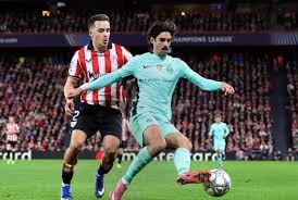 自称亚泰18岁后卫刘议阳女友的账号指控其恋爱期出轨、裸聊